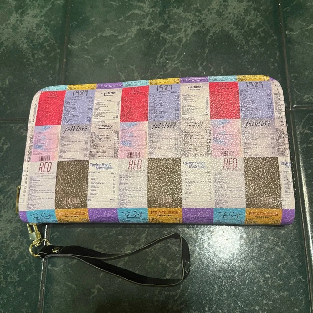 Taylor swift themed wallet.  Never used